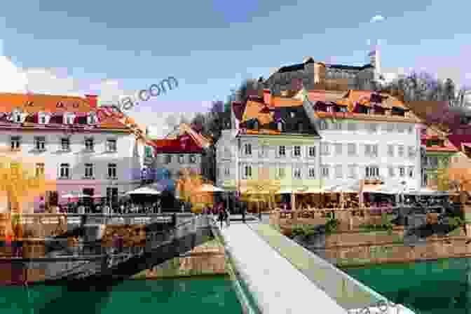 Ljubljana Cityscape With Castle And River DK Eyewitness Slovenia (Travel Guide)
